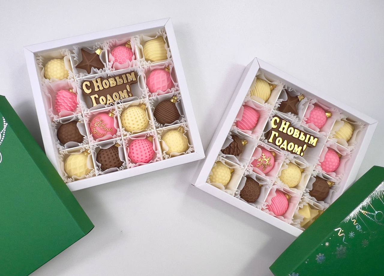 Коробочка новогодних игрушек из шоколада "Вкус радости" Коробочка новогодних игрушек из шоколада "Вкус радости"